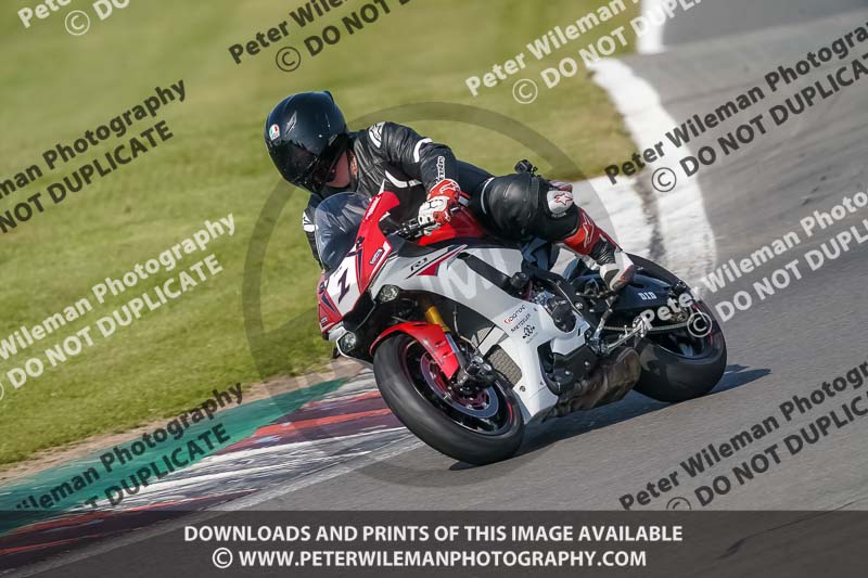 donington no limits trackday;donington park photographs;donington trackday photographs;no limits trackdays;peter wileman photography;trackday digital images;trackday photos